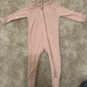 Kyte Baby Mauve Footie